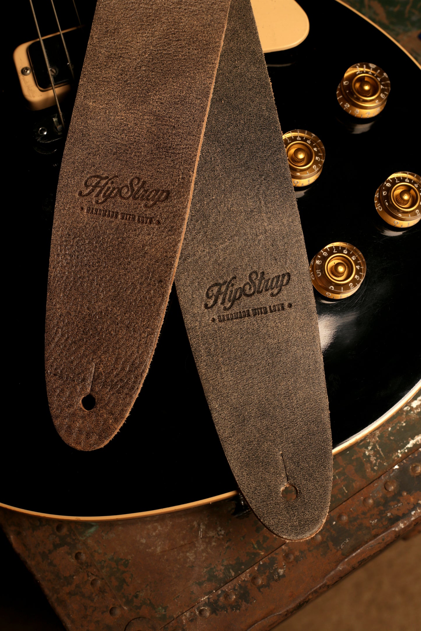 The Classic Strap - Distressed Black